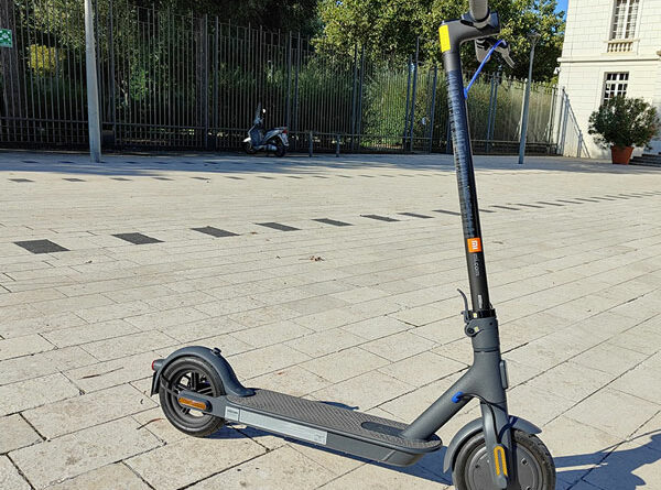 Xiaomi-Mi-Electric-Scooter-generale